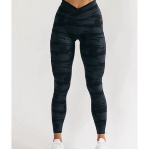 Surface Power Legging - Black Canvas Camo
- S ALPHALETE